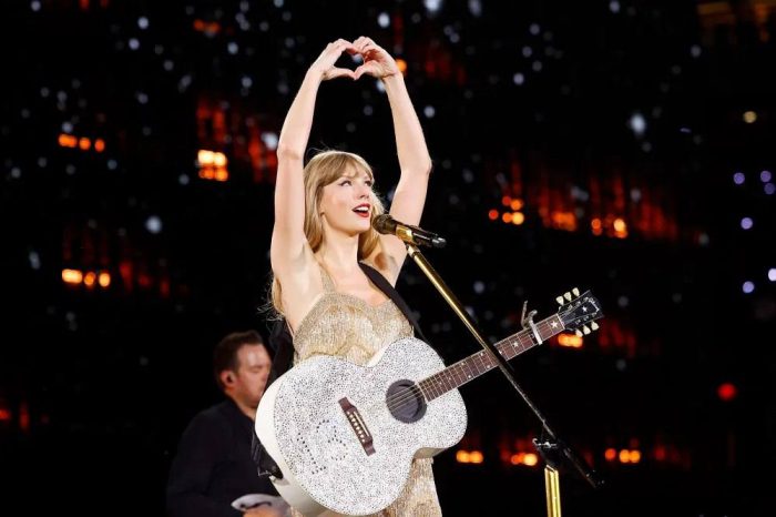 Taylor Swift's version of the love heart